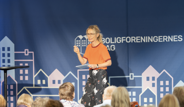 Anne Glad_Boligforeningernes Dag 2025_Hovescenen
